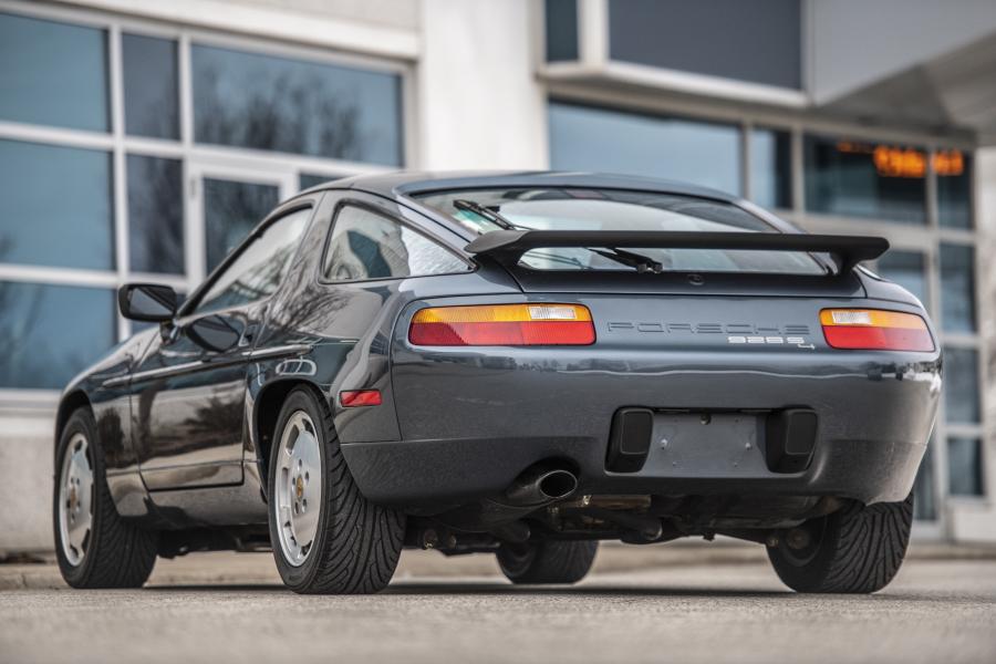  Porsche 928 S4 1988 года  (фото 26 из 70)